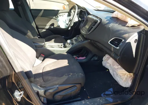 2015 Chrysler 200 Limited из США, поврежденный, VIN 1C3CCCAB3FN535698